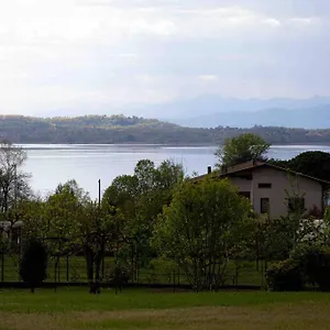 Appartement Vista Lago-appartamento Funzionale Con Vista, Varese